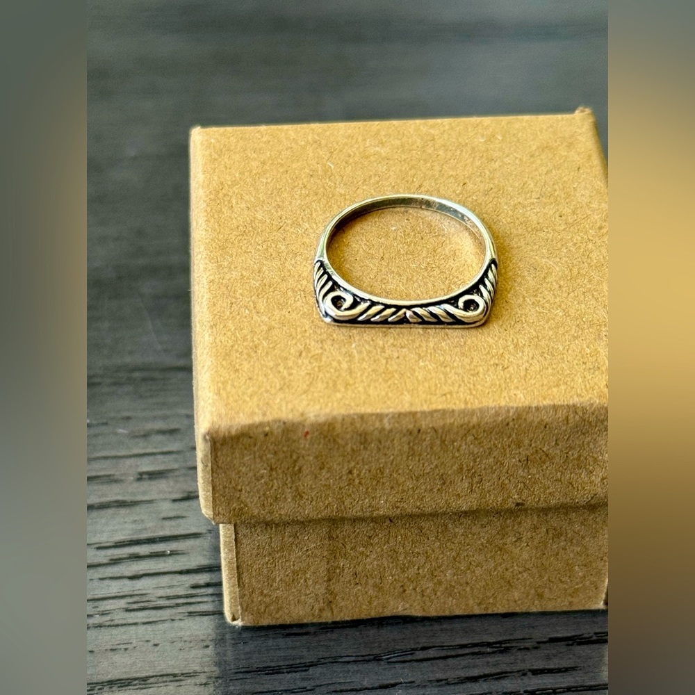 Size 8 Stackable Unique Design Square Ring - image 2